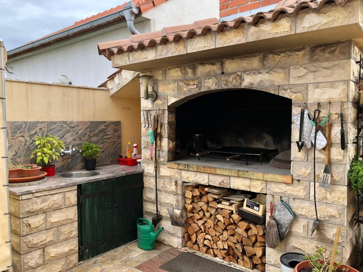 Apartments Pine & Oak With Shared Seasonal Hot Tub Privlaka  Εξωτερικό φωτογραφία