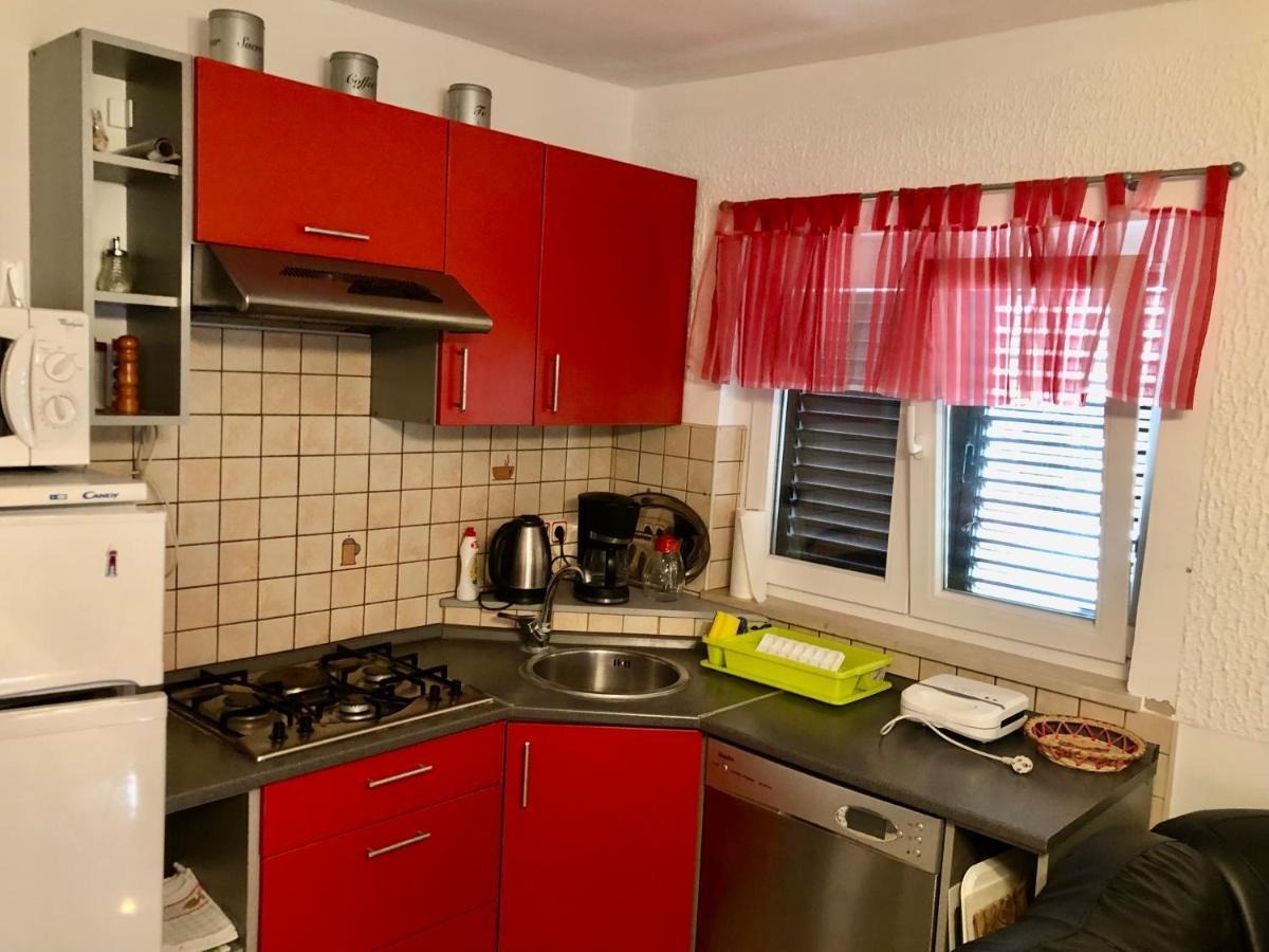 Apartments Pine & Oak With Shared Seasonal Hot Tub Privlaka  Εξωτερικό φωτογραφία