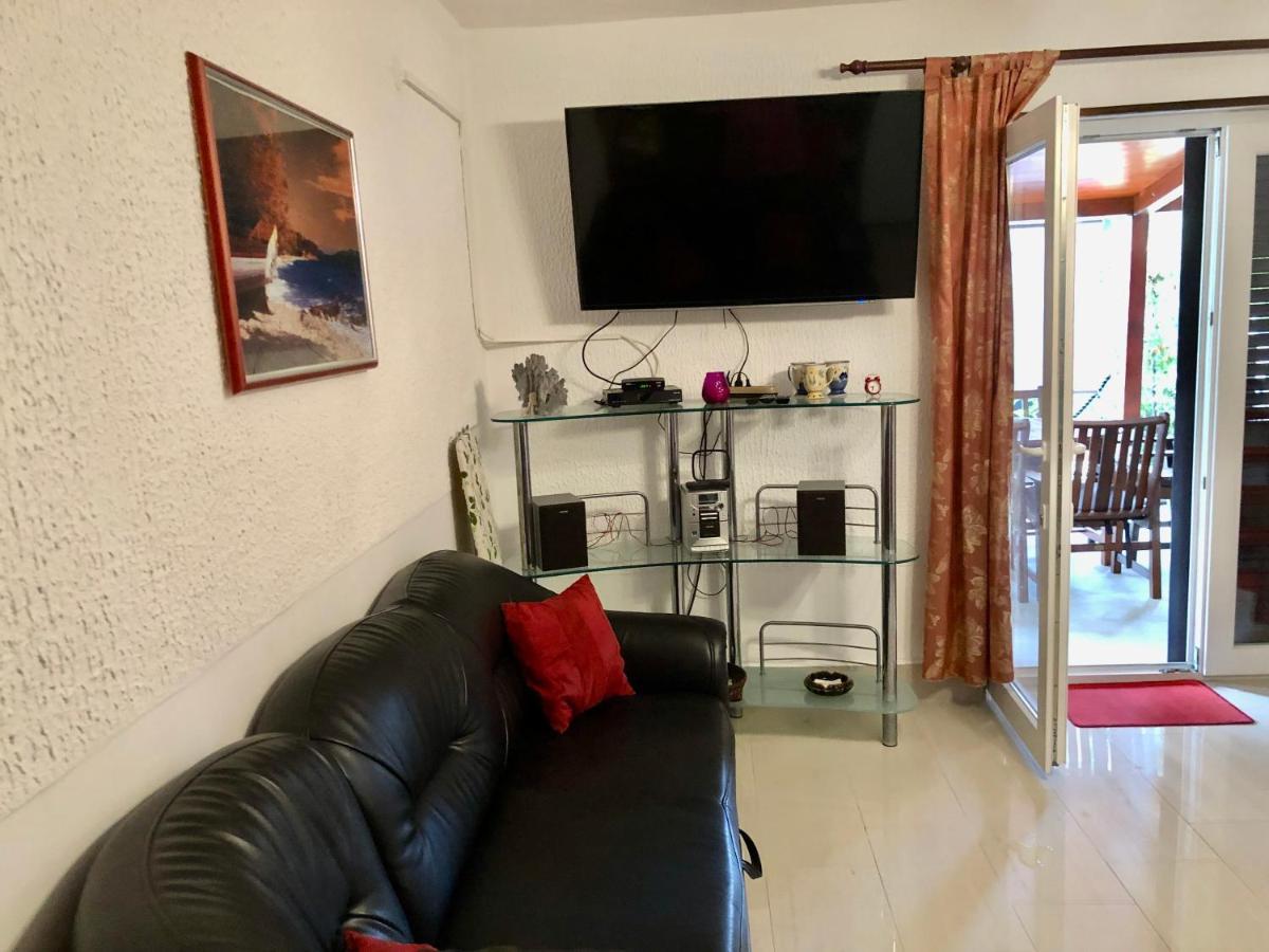 Apartments Pine & Oak With Shared Seasonal Hot Tub Privlaka  Εξωτερικό φωτογραφία