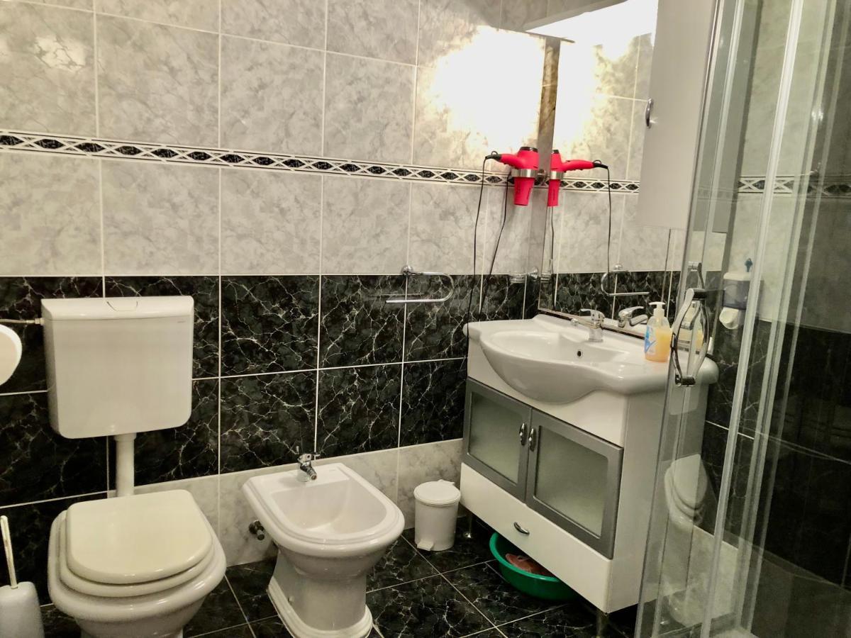 Apartments Pine & Oak With Shared Seasonal Hot Tub Privlaka  Εξωτερικό φωτογραφία