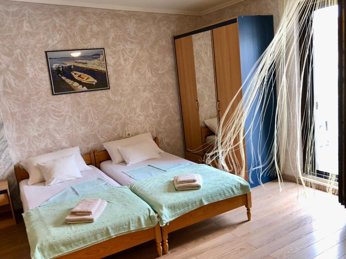Apartments Pine & Oak With Shared Seasonal Hot Tub Privlaka  Εξωτερικό φωτογραφία