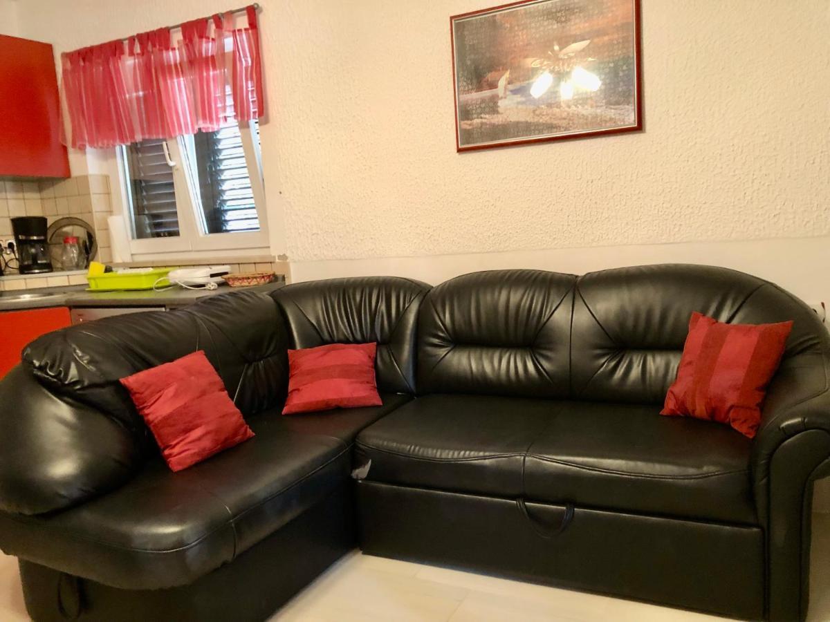 Apartments Pine & Oak With Shared Seasonal Hot Tub Privlaka  Εξωτερικό φωτογραφία